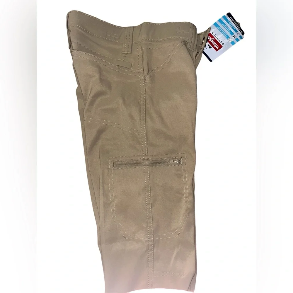 Wrangler Men's Khaki Outdoor Cargo Pants  Size ( 8 Regular)